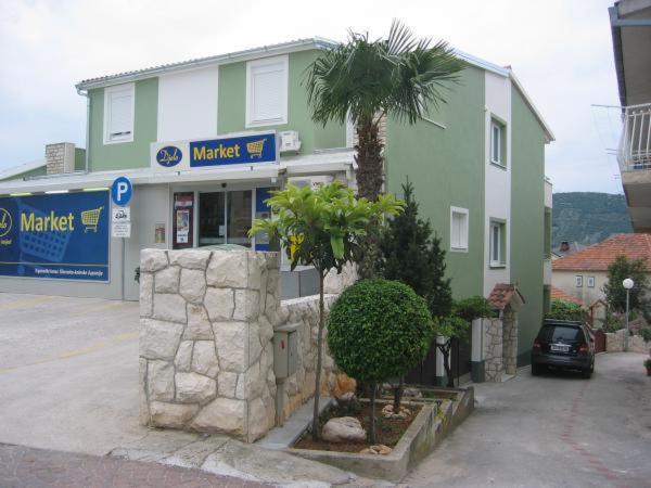-Villa Sjor -Primosten-Apartmani- Has 2 Large Apartments And 2 Smaller Ones -Primosten Lokvice 6 Dış mekan fotoğraf