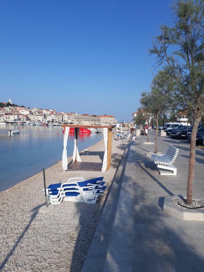 -Villa Sjor -Primosten-Apartmani- Has 2 Large Apartments And 2 Smaller Ones -Primosten Lokvice 6 Dış mekan fotoğraf